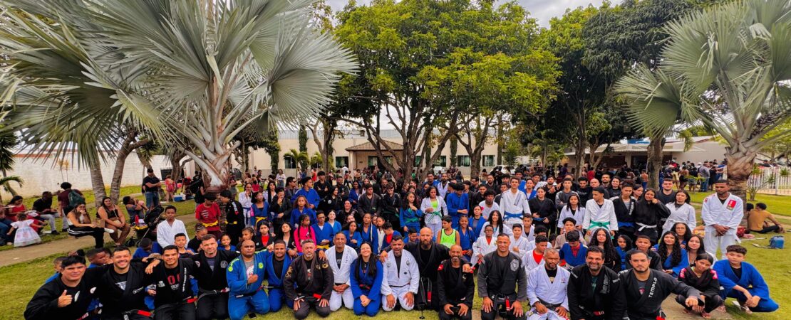 Alunos do Projeto Social Lutando pela Fé